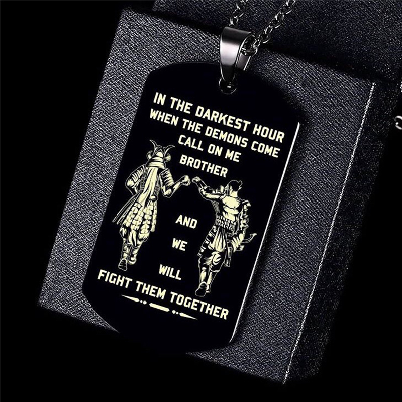 Mens Dog Tag Necklace - Vnox In die Darkest Stunde Wenn