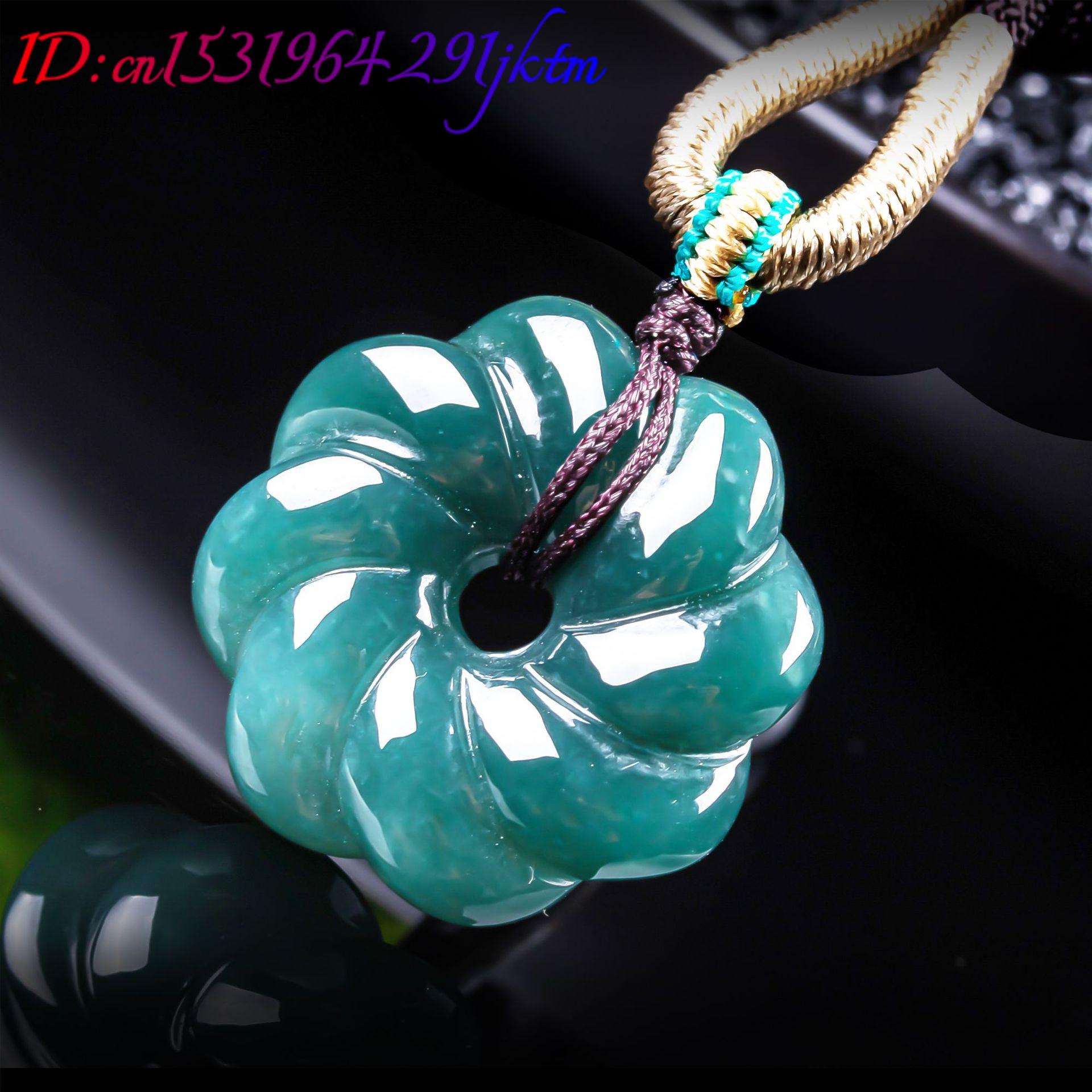 Natürlicher burmesischer Jadei – Necklace Pendant Bewertung und Preis