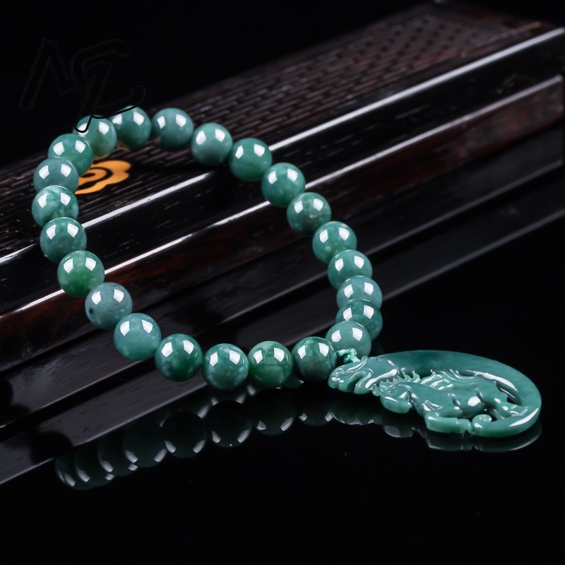 Natürliches Jadeit Blauwasser- – Jewelry & Watches Company Bewertung und Preis