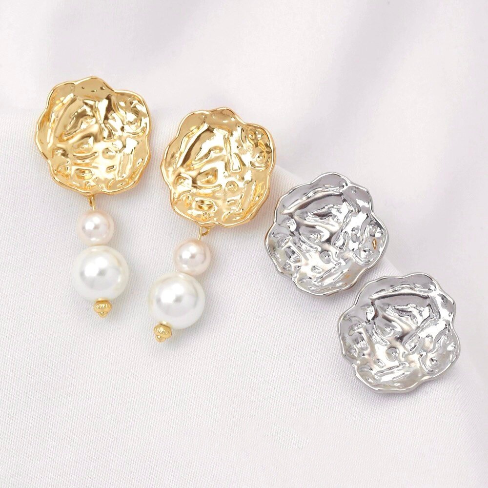 2 Stück 18K vergoldete plissie – Pearl Stud Earrings Bewertung und Preis