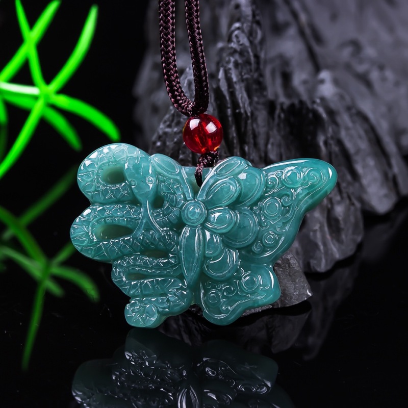 Natürlicher Jadeit der A-Klass – Jewelry & Watches Company Bewertung und Preis