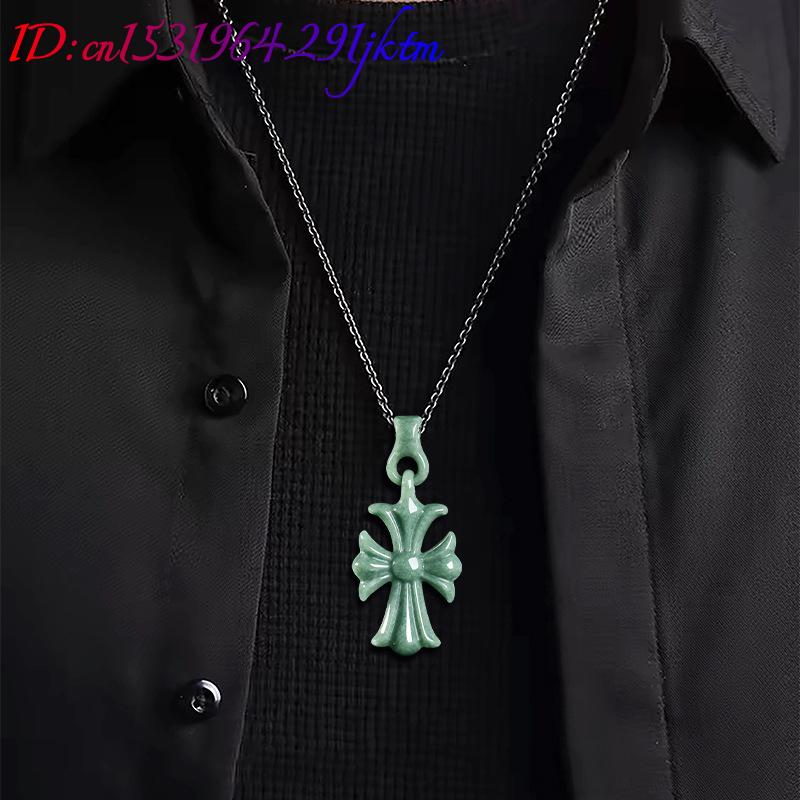 Natürliche burmesische Jadeit- – Necklace Pendant Bewertung und Preis
