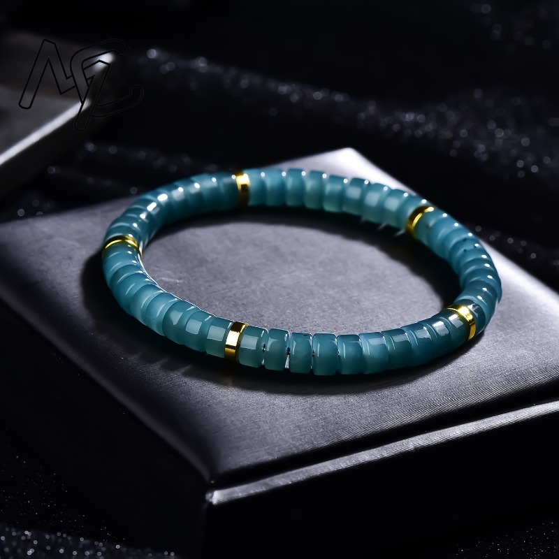 Natürliche Jadeit Blauwasser A – Jewelry & Watches Company Bewertung und Preis