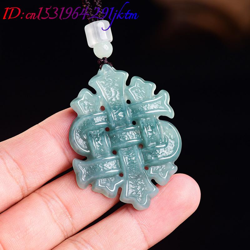 Natürlicher Burmesischer Jadei – Necklace Pendant Bewertung und Preis
